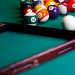Moments de détente et compétitions amicales billard : le cœur de vos soirées entre amis